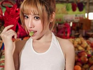 网盘中的爱丝独家，感觉我已经悄悄陶醉在里头了。