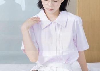 BoBoSocks袜啵啵 – 搭配了微加固的奶油肉丝，私房图片谈情说爱。