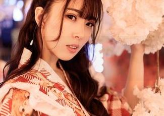 Feilin嗲囡囡 – 分享K8傲娇萌萌Vivian的裸足写真，让我好奇她会不会害羞呢？