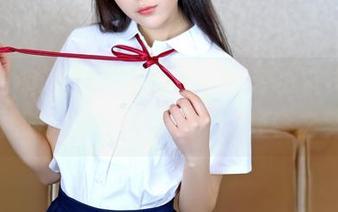 Feilin嗲囡囡 – 原图直击，梦小楠小夜猫的礼服宛如一场不可说的轻奢之梦。