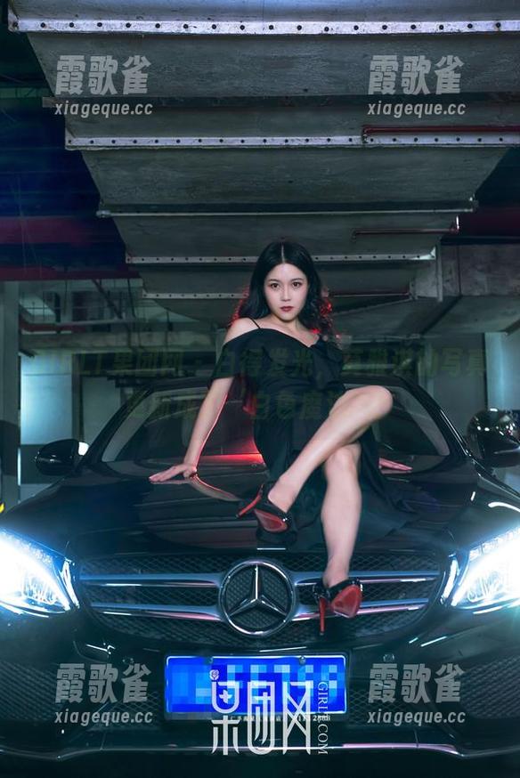 GIRLT果团网 - 白得发光，莫雅淇的写真更新成了‘白色魔法’！