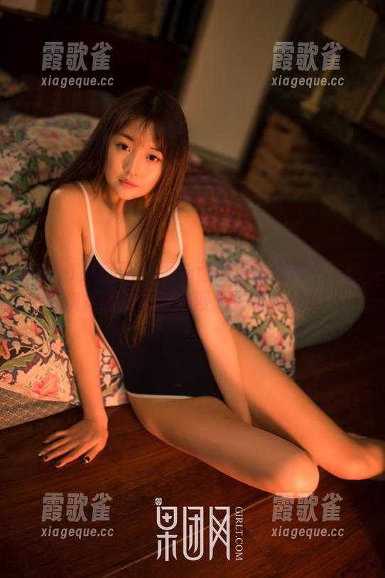GIRLT果团网 - 裴希西的写真创作——这次是跟奶牛的浪漫无关的想法！