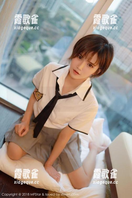 MFStar模范学院 - Jennanni_Jen的白衬衫作品，谁说这一件不能玩出花样？