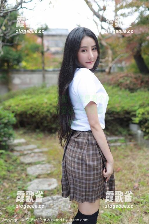 MFStar模范学院 - 这里有个唐琪儿il的白色梦，原图里有让人尊敬的‘纯粹’气场？