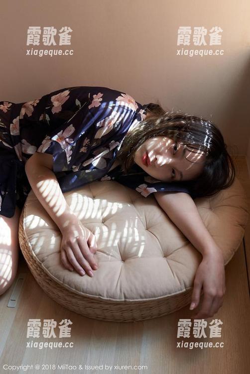 MiiTao蜜桃社 - 琉璃lily泳衣美图：每张照片都在说着“别走，别走”。
