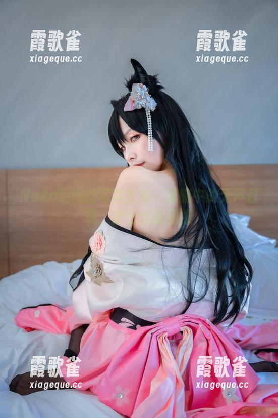 Neko薇薇的写真全集：黑暗中的无声召唤，护士也能很撩