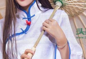 TouTiao头条女神 – 图库新星：黑色里的松果儿，太会抓你的视线了！