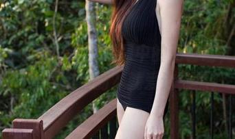 TuiGirl推女郎 – 原图中的王馨瑶，啥时候也穿点别的？就爱这棉袜！