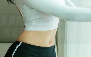 UGirls尤果网 – 最新套图！杨诺依的夏天，直接引发了我的各种想象。