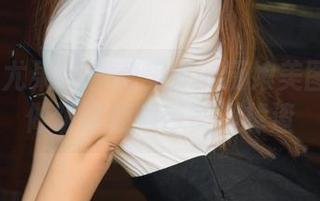 UGirls尤果网 – 颜美汐的厨娘美图分享：做饭顺便顺带美到掉渣