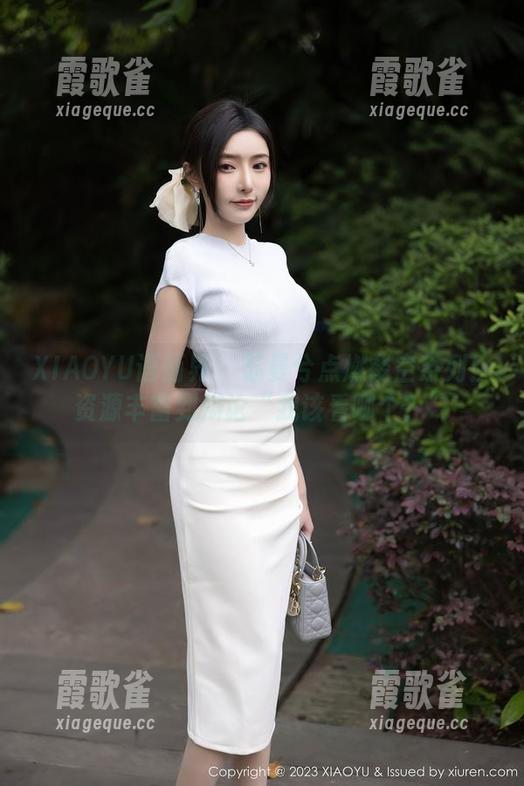 XIAOYU语画界 - 苏曼兮点燃镂空系列！资源丰富到辩论“我该看哪个？”