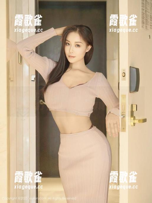 Xiuren秀人网 - lucky咏丹私拍图集：粉色模糊了我的视线，也模糊了我的心…