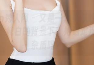 Xiuren秀人网 – 又是一套吴思晚的最新写真集，纯白的背景下，她确定没带任何杂质吗？