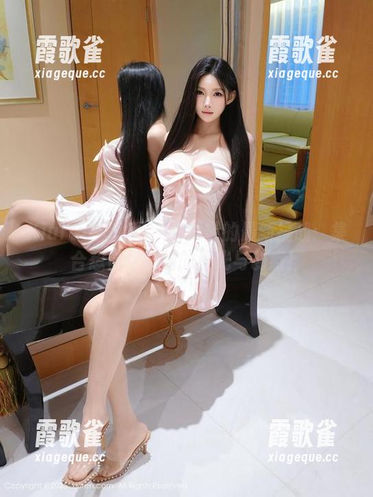 Xiuren秀人网 - 高跟鞋的最新挑战：集合想做你的猫的眼光与创意！
