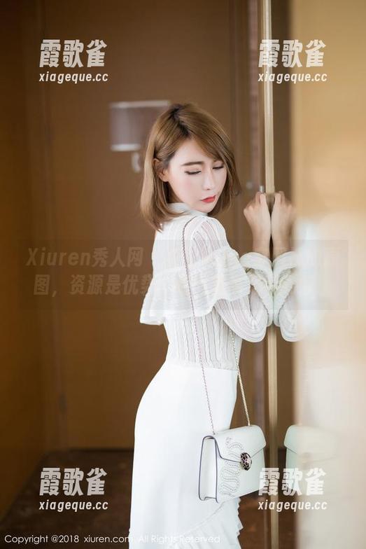 Xiuren秀人网 - 白白Alina穿网袜的原图，资源是优势，但气氛也是刚刚好！