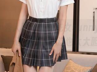 Xiuren秀人网 – 盼盼龙女sunny最新透明展示——让人直呼“这也太大胆”了！