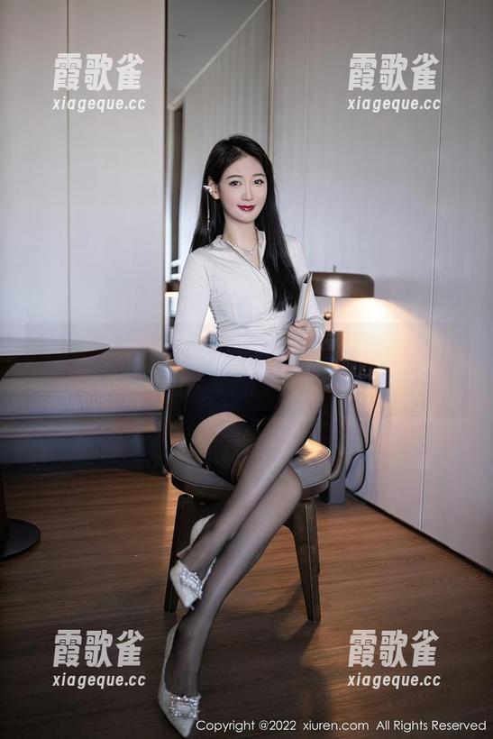 Xiuren秀人网 - 漫步萌白酱的美脚合集，恍若踏上了春天的柔软草地