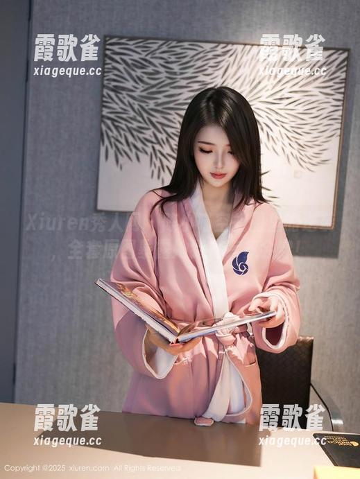 Xiuren秀人网 - 陈小喵空姐圈里的逆袭，全套原图暴露她到底有多会穿！