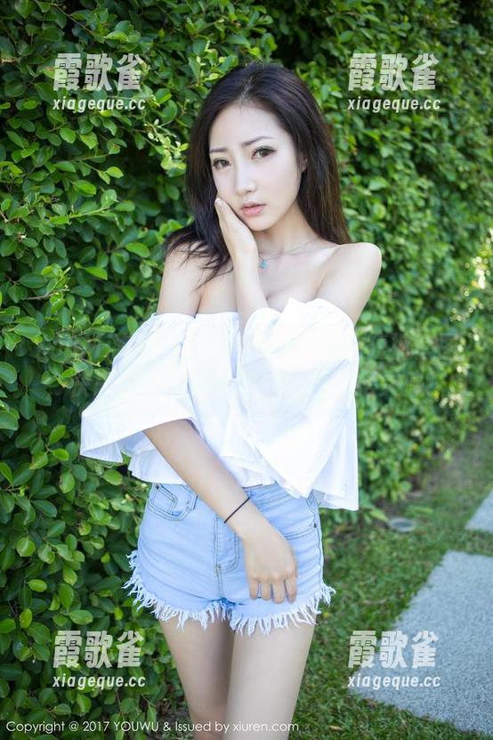 YouMi尤蜜荟 - 葛征Model的短裤套图，快来用资源提升你的夏日穿搭灵感！
