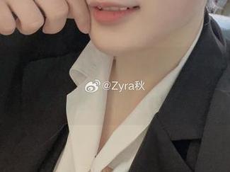 听说Zyra秋的新作大凤套图已更新，准备好被圈粉了吗？