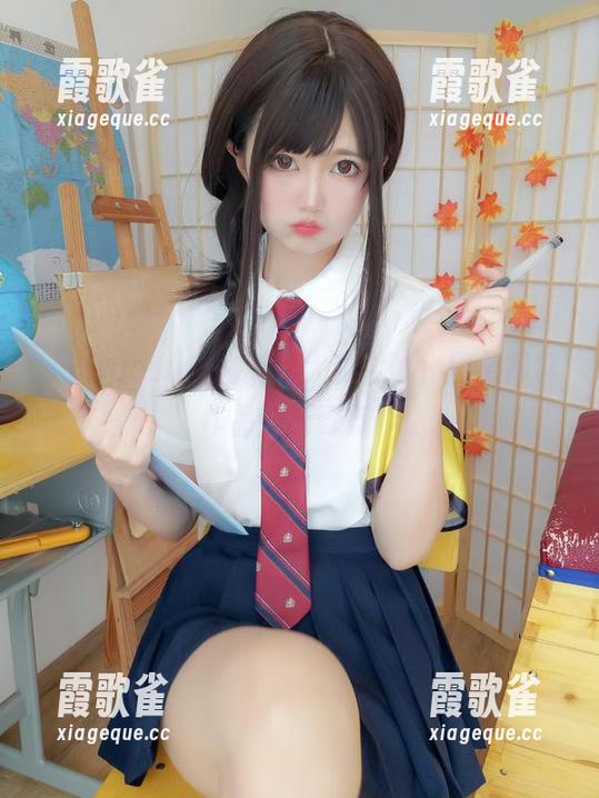 “nagesa魔物喵”大胆尝试，黑色写真作品的狂野舞步