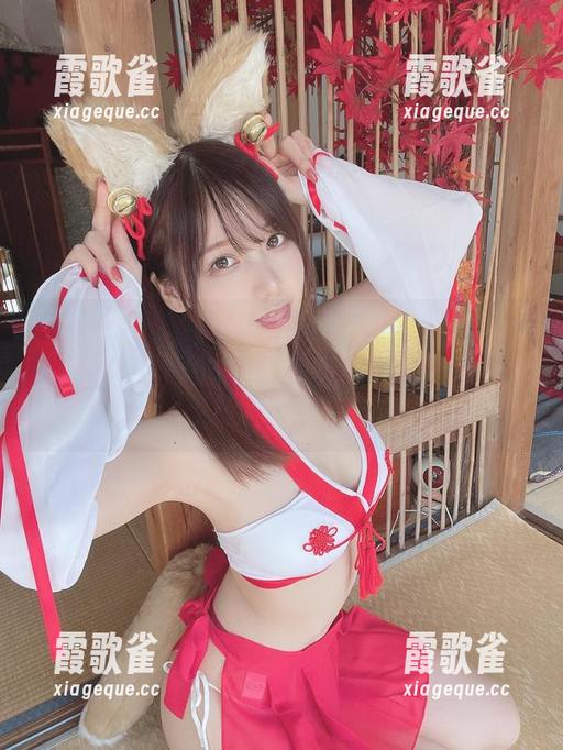 听说けん研(けんけん)的“insecret”套图特别有趣，下载后别走神，可能会停留太久。