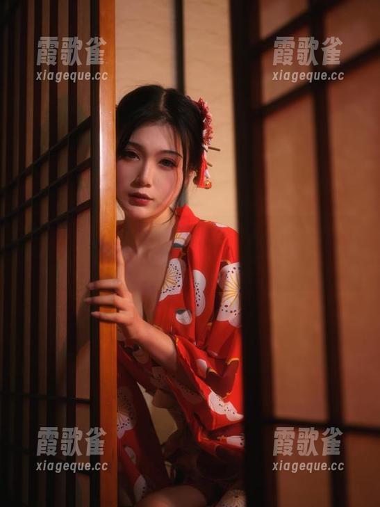 一米八的大梨子当修女在线了，导航进美图界，感觉要被这反差萌包围！