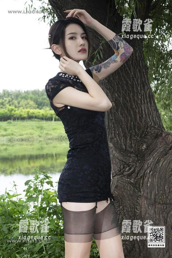 丽柜 - 如同兔子的护士：翻看原图，不得不说…
