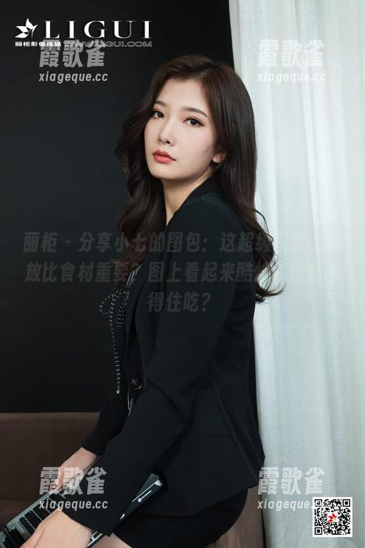 丽柜 - 分享小七的图包：这超级汉堡，摆放比食材重要？图上看起来酷炫，但能耐得住吃？