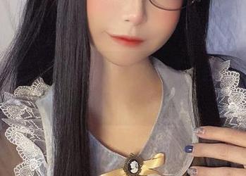 分享佳佳好难啊的校服诱惑：图库点滴回顾