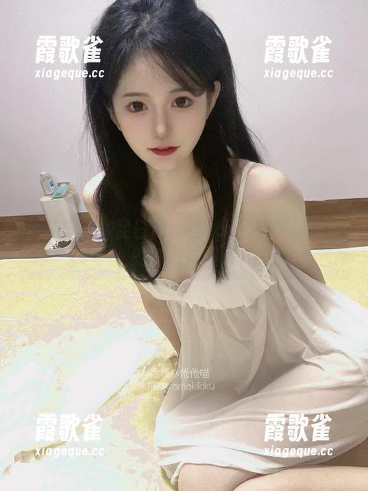 倦倦喵的裸足日记：在cos的幻想里流连的每一张照片