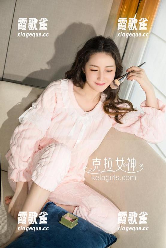 克拉女神 - 盈盈挥洒自如，礼服和图片成了意外的搭档