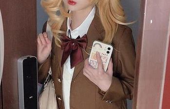 探寻凉凉子rioko兔女郎阿狸的奇妙套图——好像进入了梦游模式