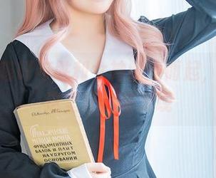 喵喵的喵吖与胜利女神腾空而起，资源在这里等你来发现
