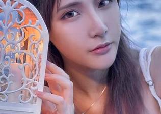 在下萝莉控ii与她的死库水：精选水中色彩斑斓的美事