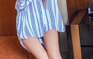 头条女神 – 尹菲精选写真：少女们就这样慢慢走过，画面很迷，谢谢可爱的模样。