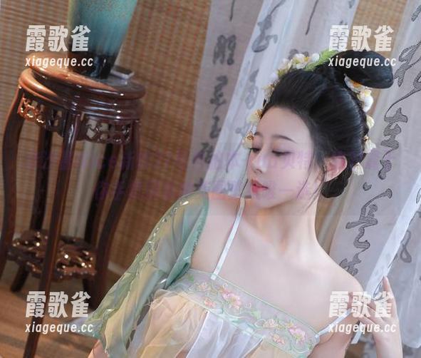 奈汐酱Nice新作27号自拍本-rua贝特，绝对属于你手机屏幕的美图壁纸唯一选！