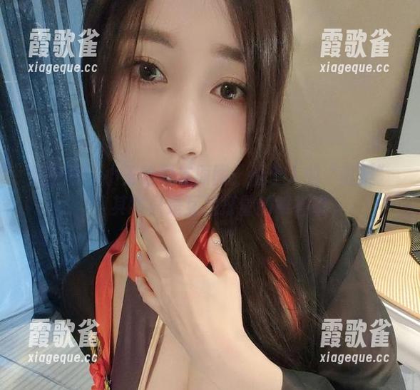 微密圈 - 小玉吃果冻原图：两个人的“默契”，其实只是互相打量的眼神呢