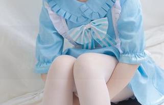 在黑丝JK的包围中，少女秩序写真带你遨游纯真与疯狂之间！