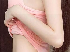 尤果网 – 笑笑的牛仔裤原图，暗藏的小心思