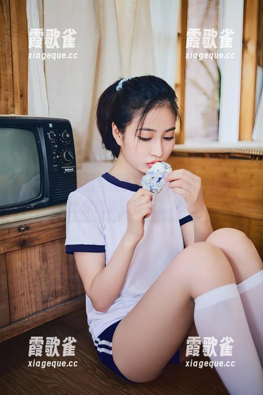 年年Nnian 年年Nnian酒店趣事:空姐私拍,床单比比你想象的还要直接!