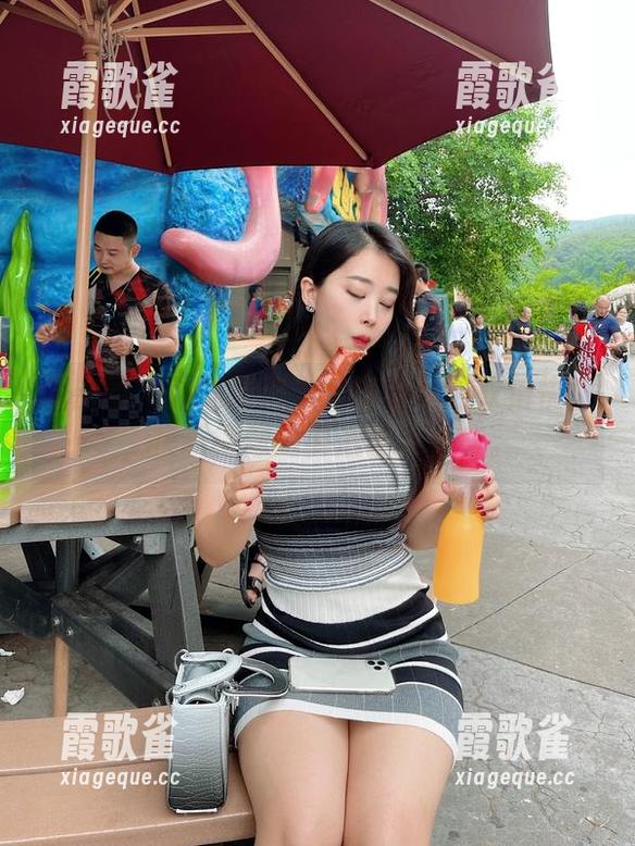微密圈 - 超高清直击：张老师的双倍快乐，快乐得像是要溢出来一样。