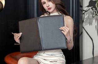 星颜社 – 安安Angel的图集：可爱得连镜子都害羞。