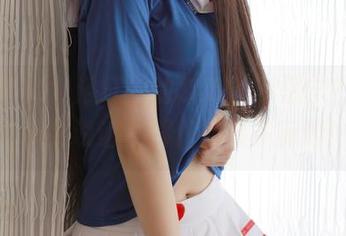 模范学院 – 浴缸中的SiByl李思宁？如果泡沫会说话，那作品该多有趣！