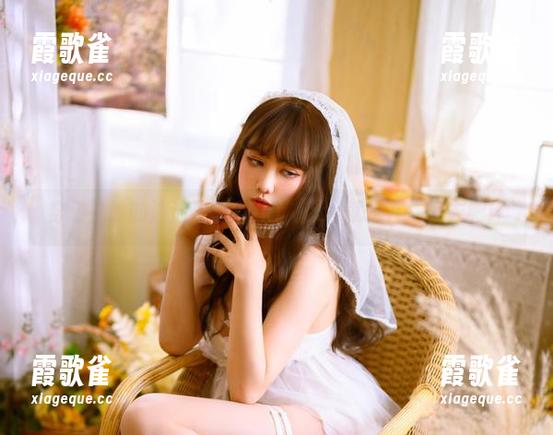 穿着婚纱的渡边早季Saki，cos就像在换季衣橱！