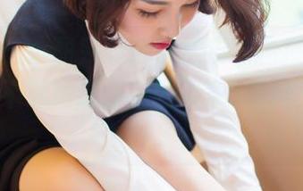 爱蜜社 – 小丽莎萌萌哒的皮衣画报，不分享都对不起她这“美图赢家”的差劲称号！