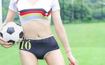 爱蜜社 – 欲罢不能的高清写真，张思允Nice的裤里丝如此昭然若揭