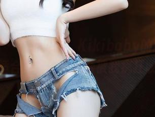 秀人网 – 更新见面，Kikibaby的图集礼服，适合赴宴，也适合被我疯狂收藏！