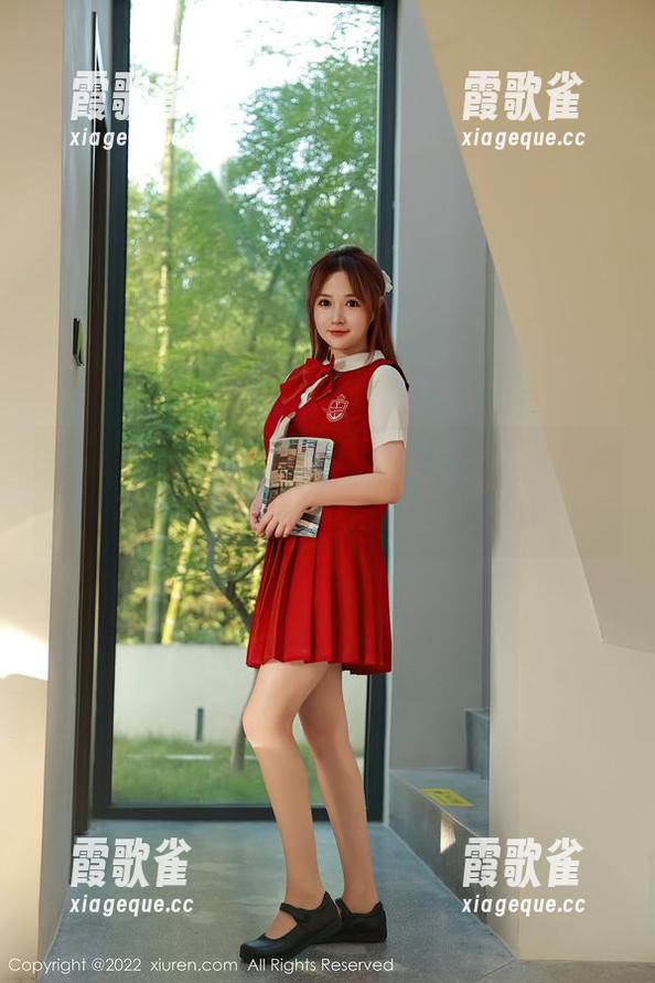 秀人网 - 分享小蛮妖_honey的女神作品集，我的脑席开始出奇葩的联想了…
