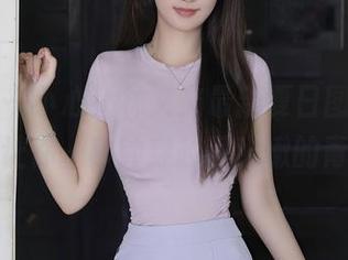 秀人网 – 小心！林文文最新夏日图片，可能会让你一秒钟穿越回稚嫩的青春。